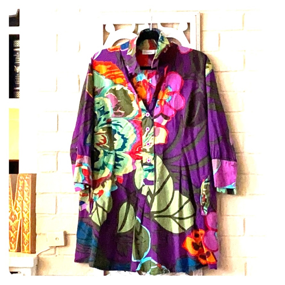 Fun! Colorful Soft Surroundings Top with Pockets